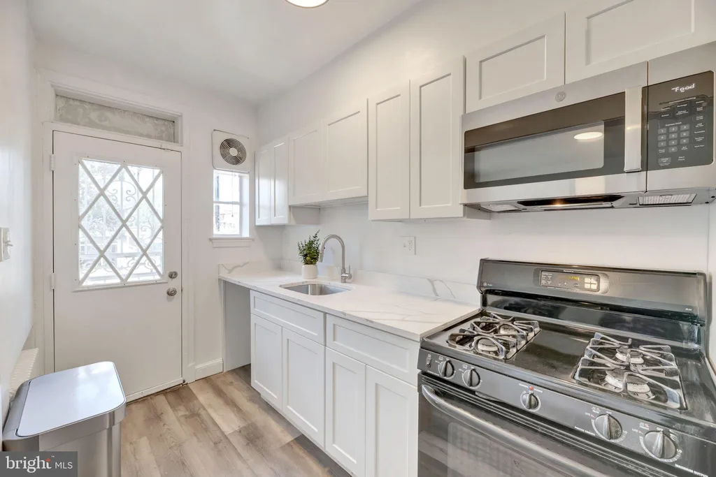 Additional image 10 of 424 19th Street NE, Washington, DC 20002
