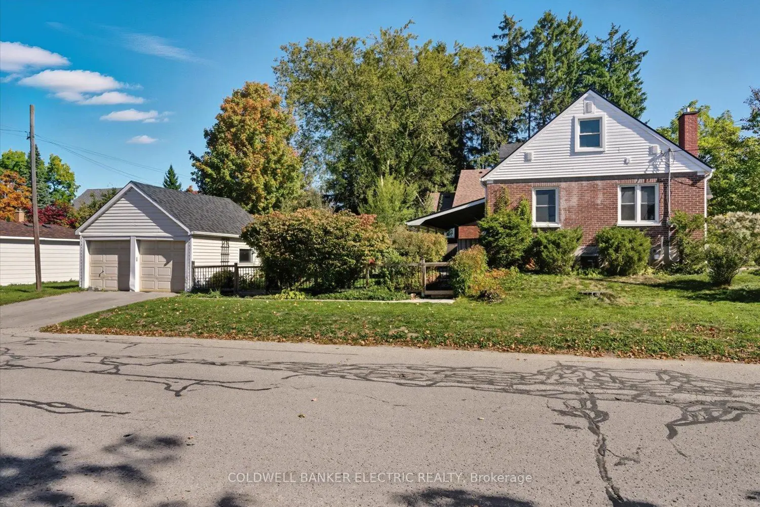 Additional image 3 of 252 Aberdeen Avenue