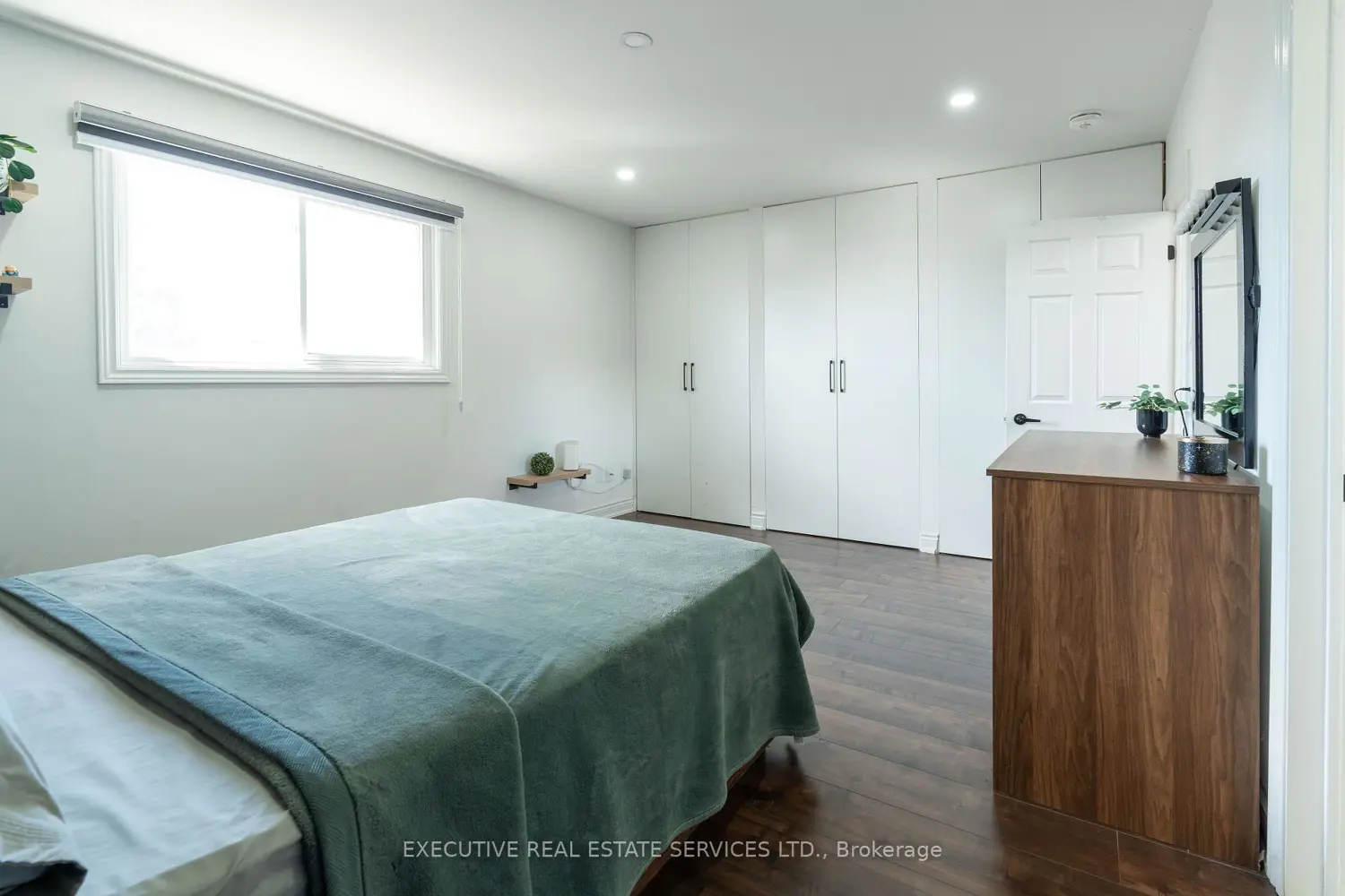 Additional image 7 of 90 Hinchley Wood Grove