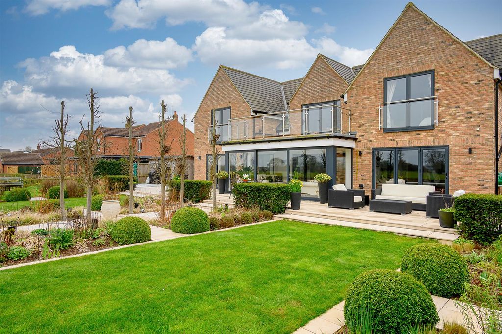 Additional image 26 of 4 bed detached house for saleYork Road, Kirk Hammerton, York YO26