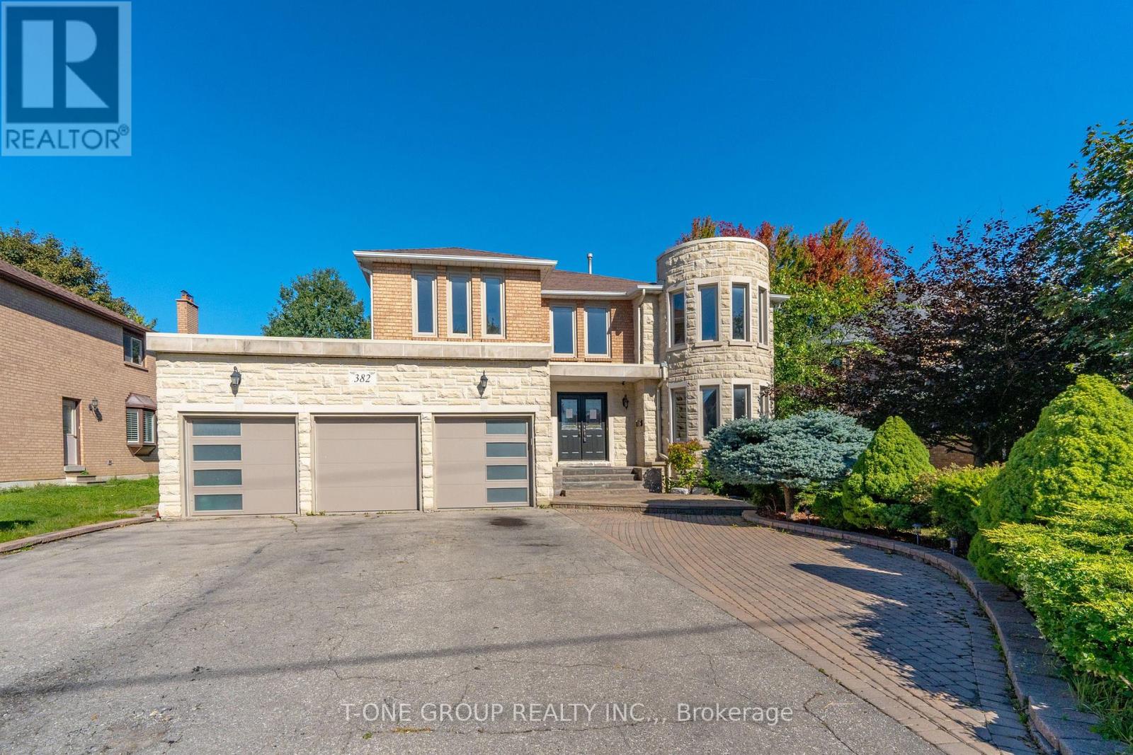 382 ELGIN MILLS ROAD W