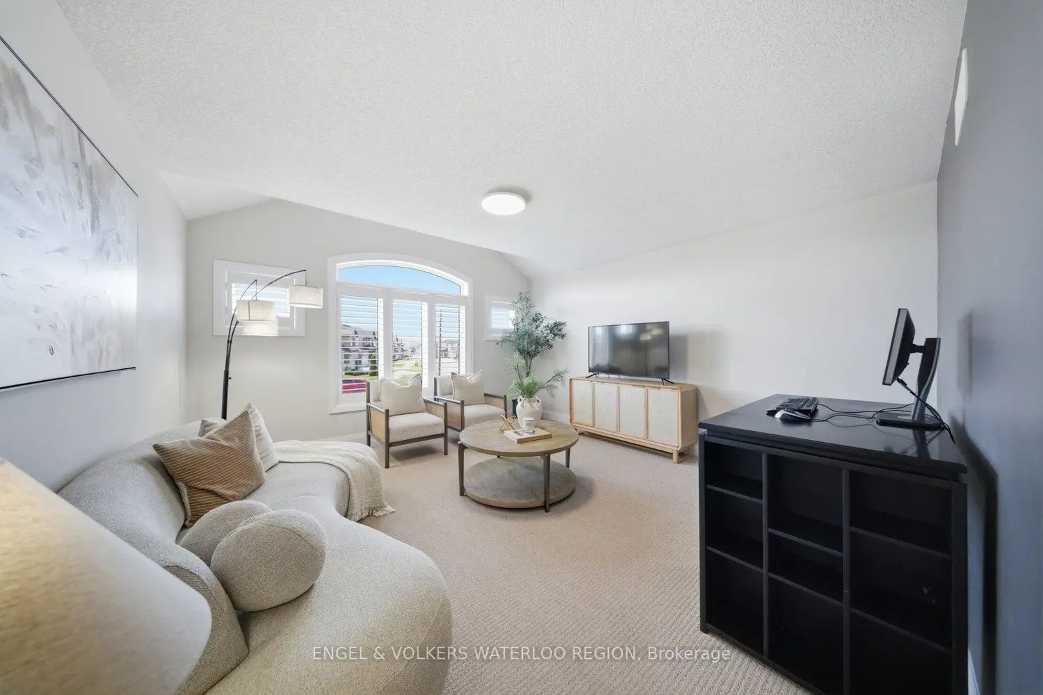 Additional image 8 of 260 Dewdrop Crescent