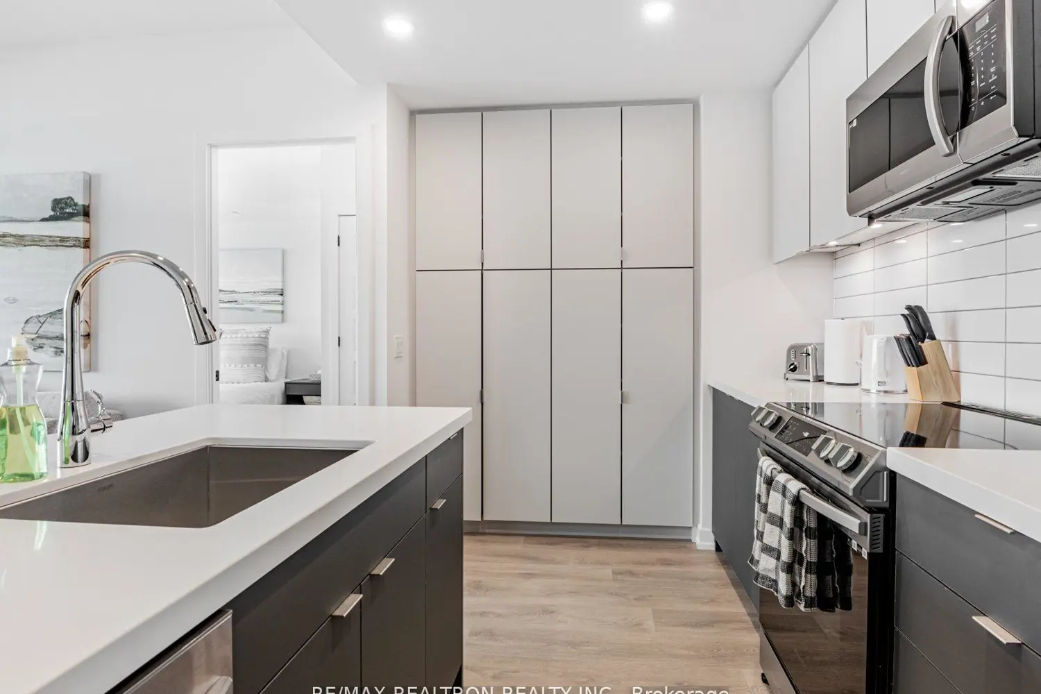 Additional image 10 of 415 Sea Ray Avenue 354