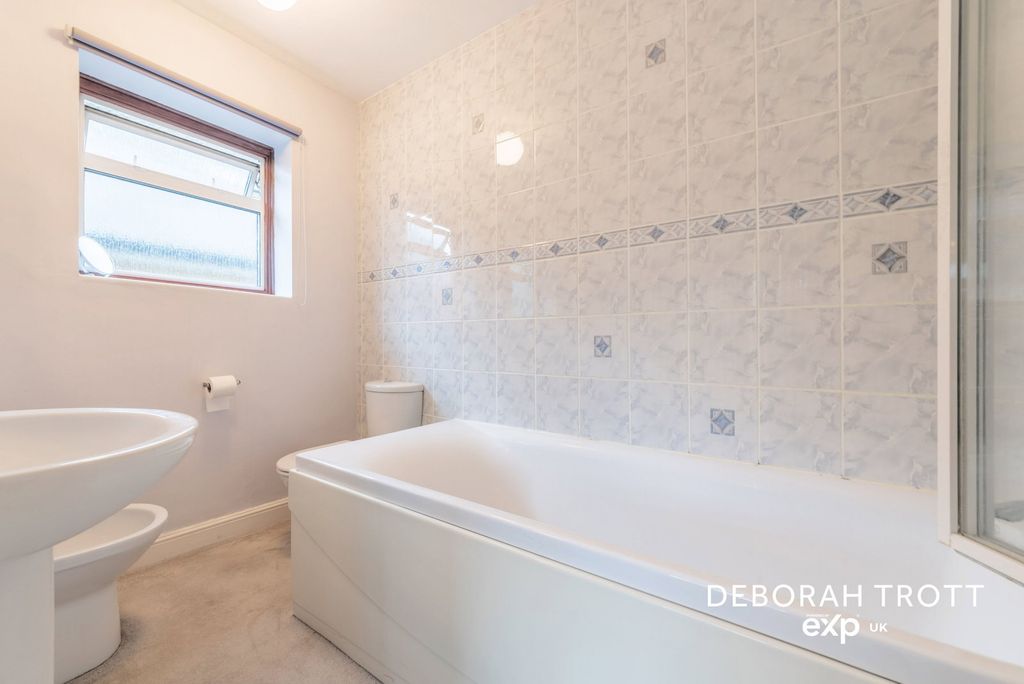 Additional image 13 of 4 bed detached house for saleLondon Road, Leybourne, West Malling ME19