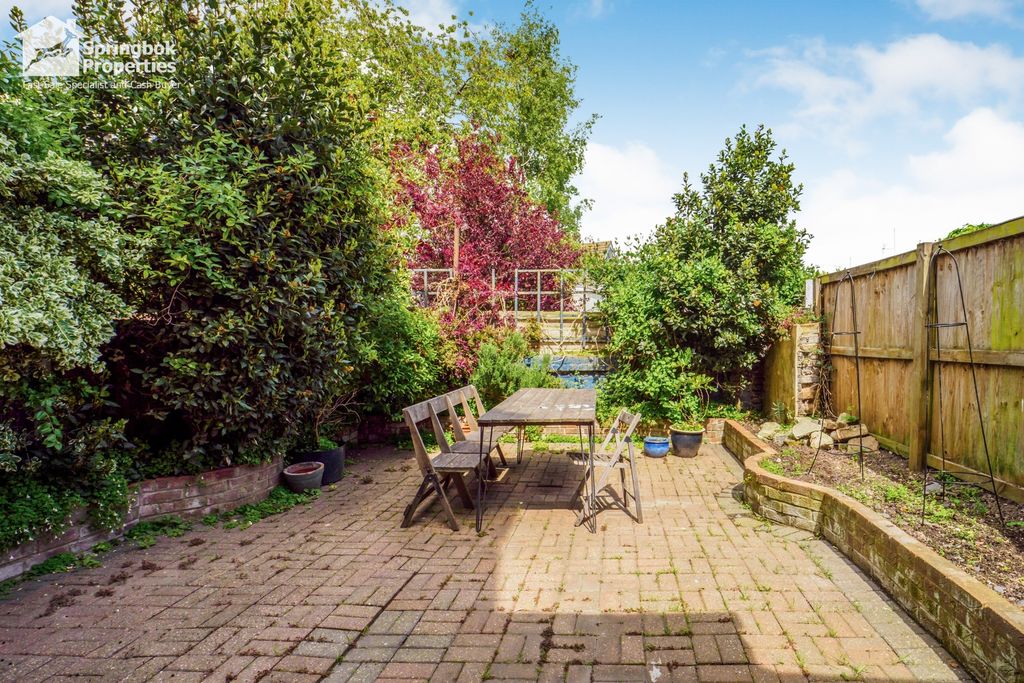 Additional image 18 of 4 bed semi-detached house for saleCentral Road, Ramsgate, Kent CT11