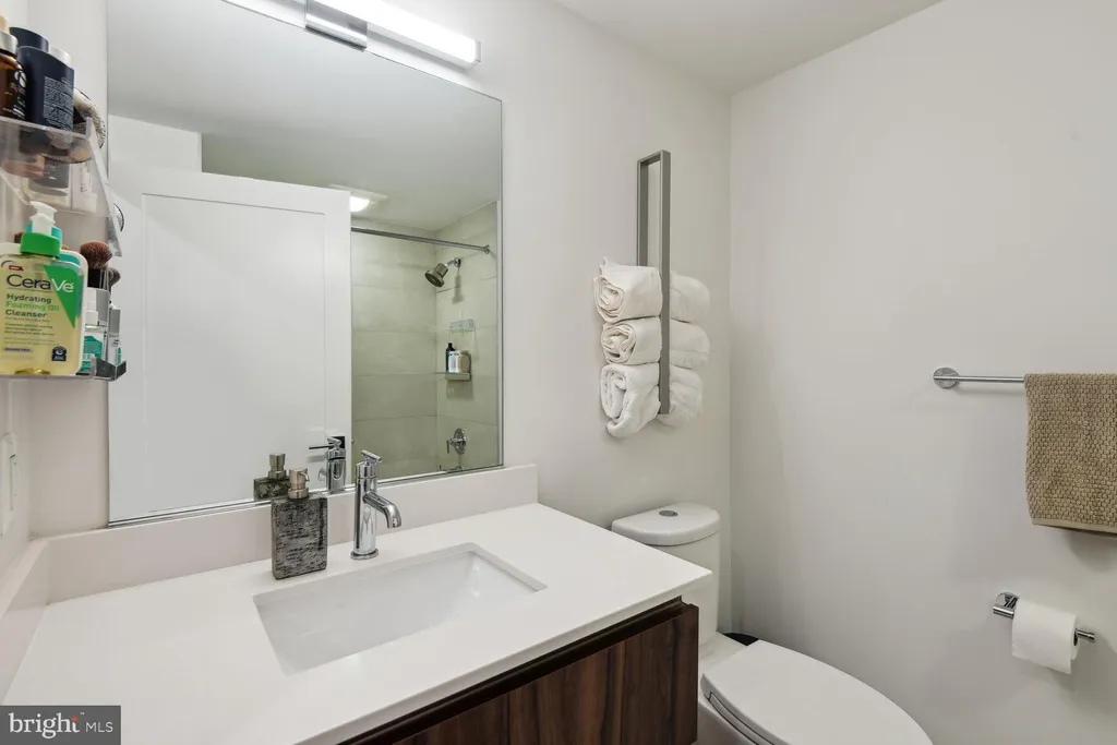 Additional image 13 of 37 L Street SE Unit 601, Washington, DC 20003