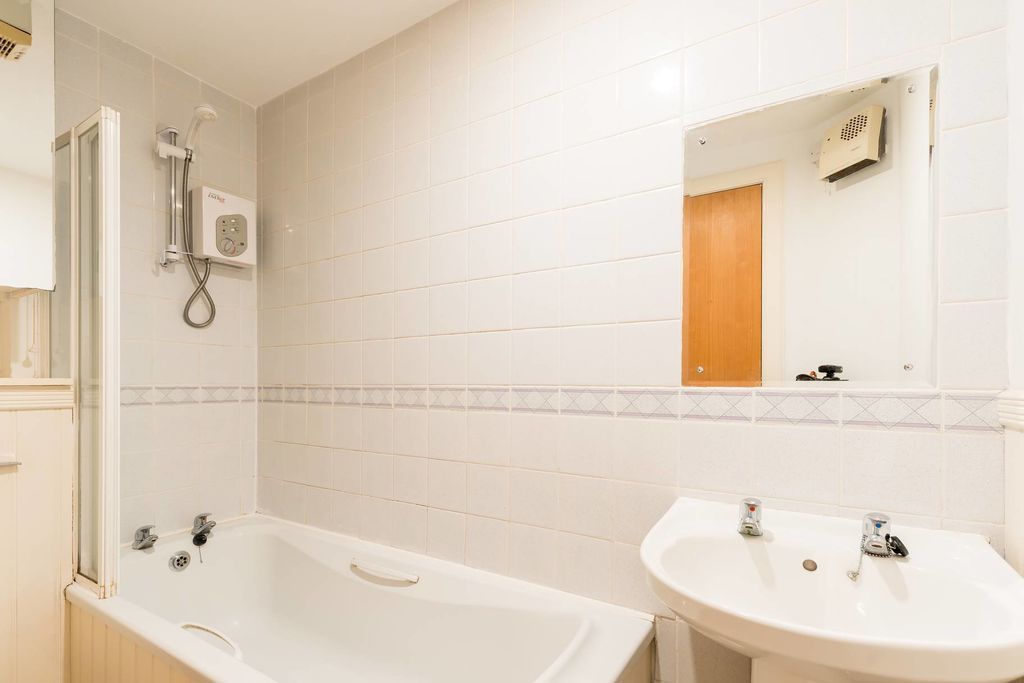 Additional image 12 of 2 bed flat for sale10 Craigside, Buccleuch Street, Innerleithen EH44