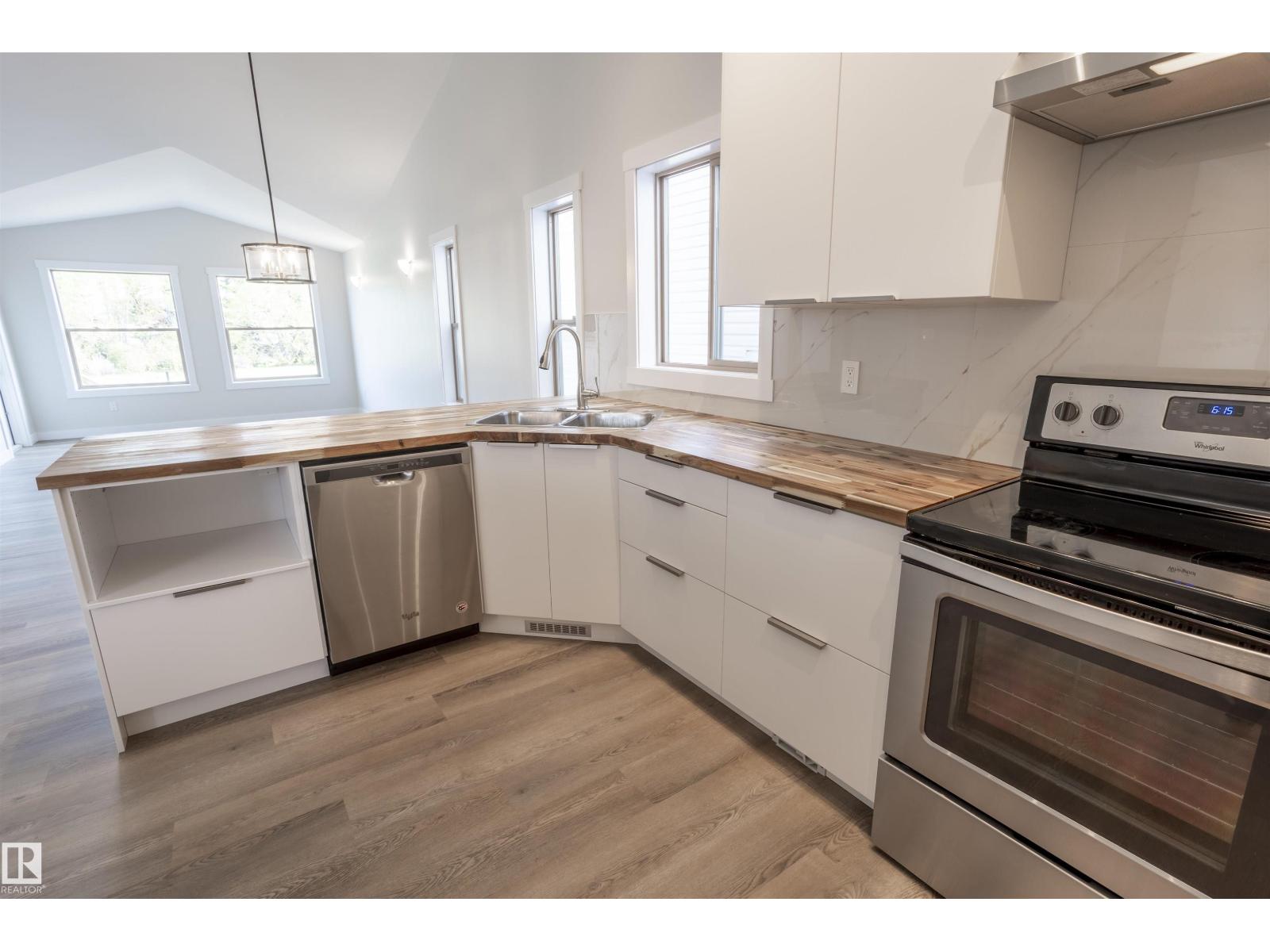 Additional image 3 of 738 Kananaskis Drive, Devon, AB, T9G2G7