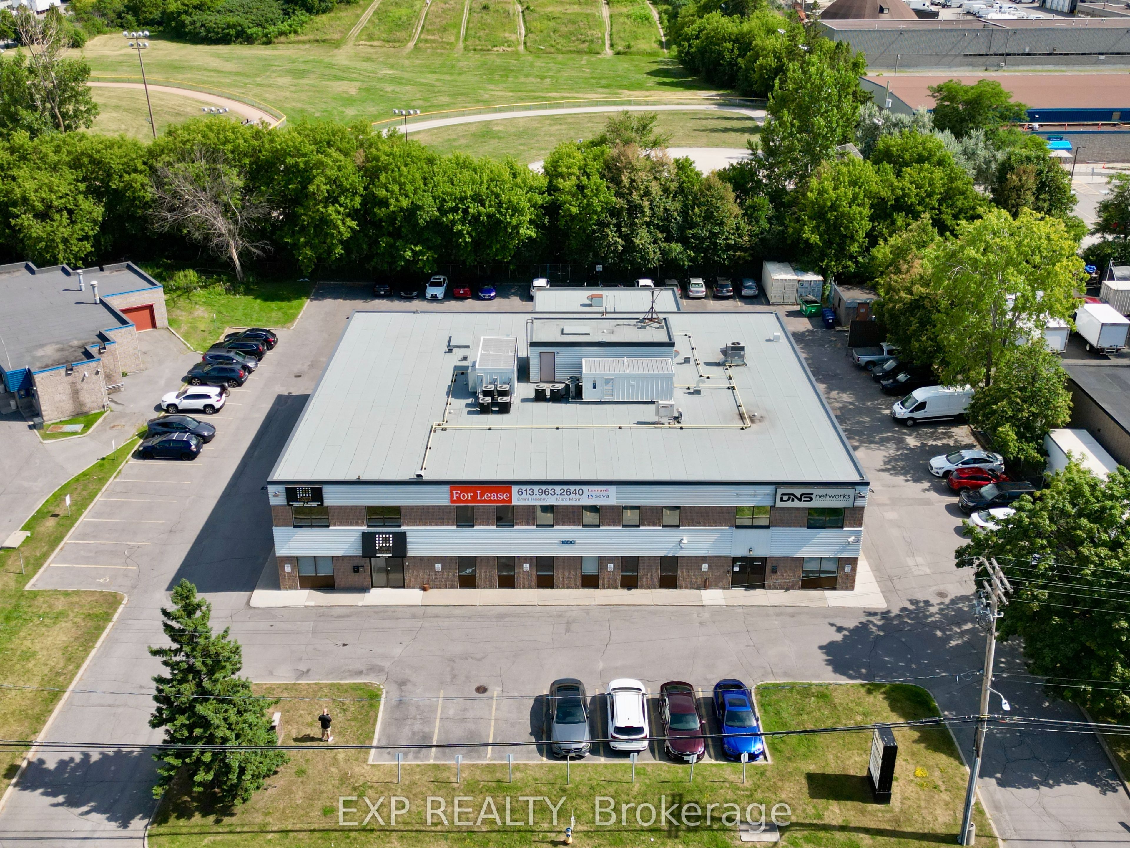 Additional image 3 of 201-1600 Laperriere Avenue, Ottawa, ON, K1Z 8P5