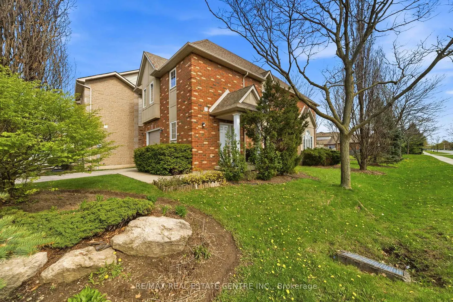 876 Golf Links Road 1