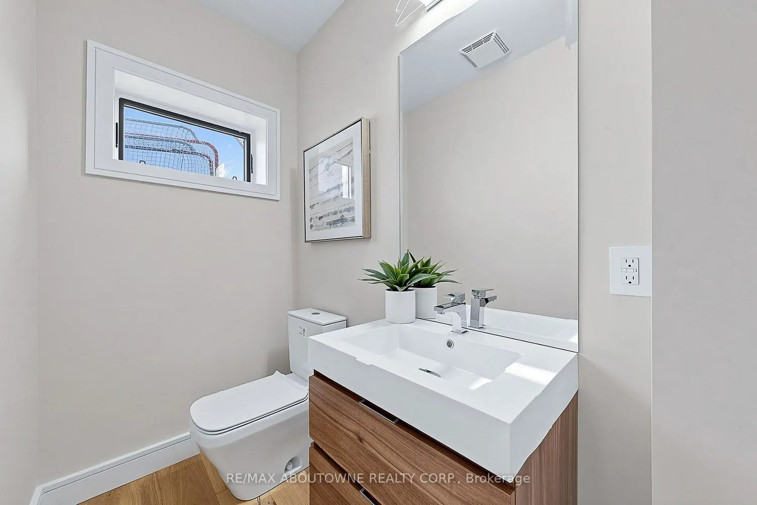 Additional image 3 of 1364 Acton Crescent