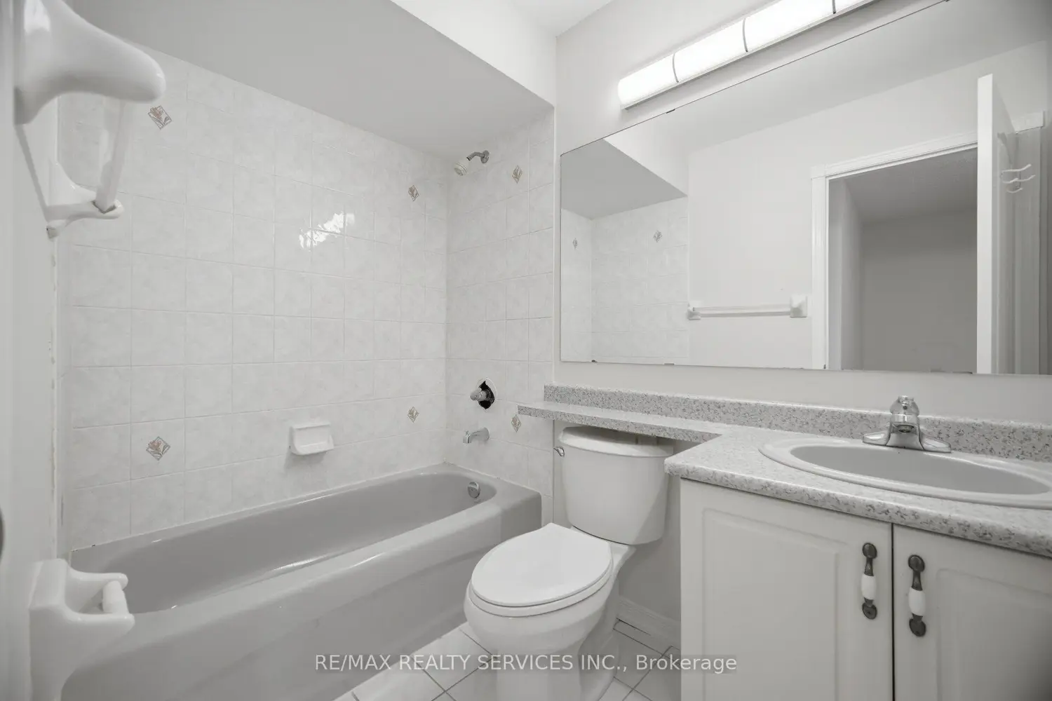Additional image 15 of 45 Monaco Court