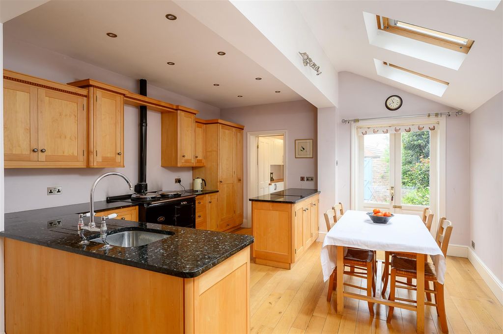 Additional image 4 of 4 bed terraced house for saleBewlay Street, Bishopthorpe Road, York YO23