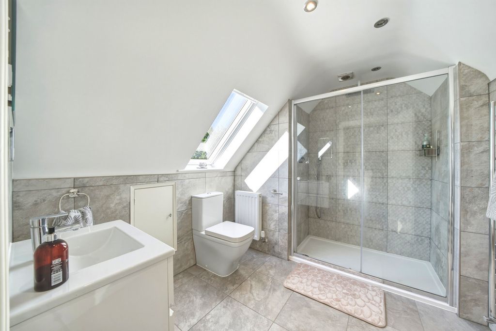 Additional image 23 of 5 bed detached house for saleWeaverlake Drive Yoxall Burton-On-Trent, Staffordshire DE13