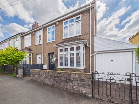 Featherstone Road, Fishponds, Bristol BS16