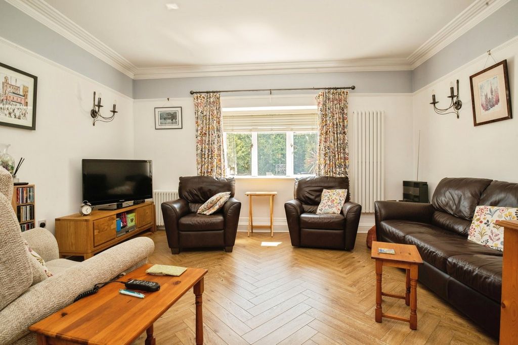 Additional image 2 of 2 bed maisonette for saleThe Manor, Talygarn, Pontyclun CF72