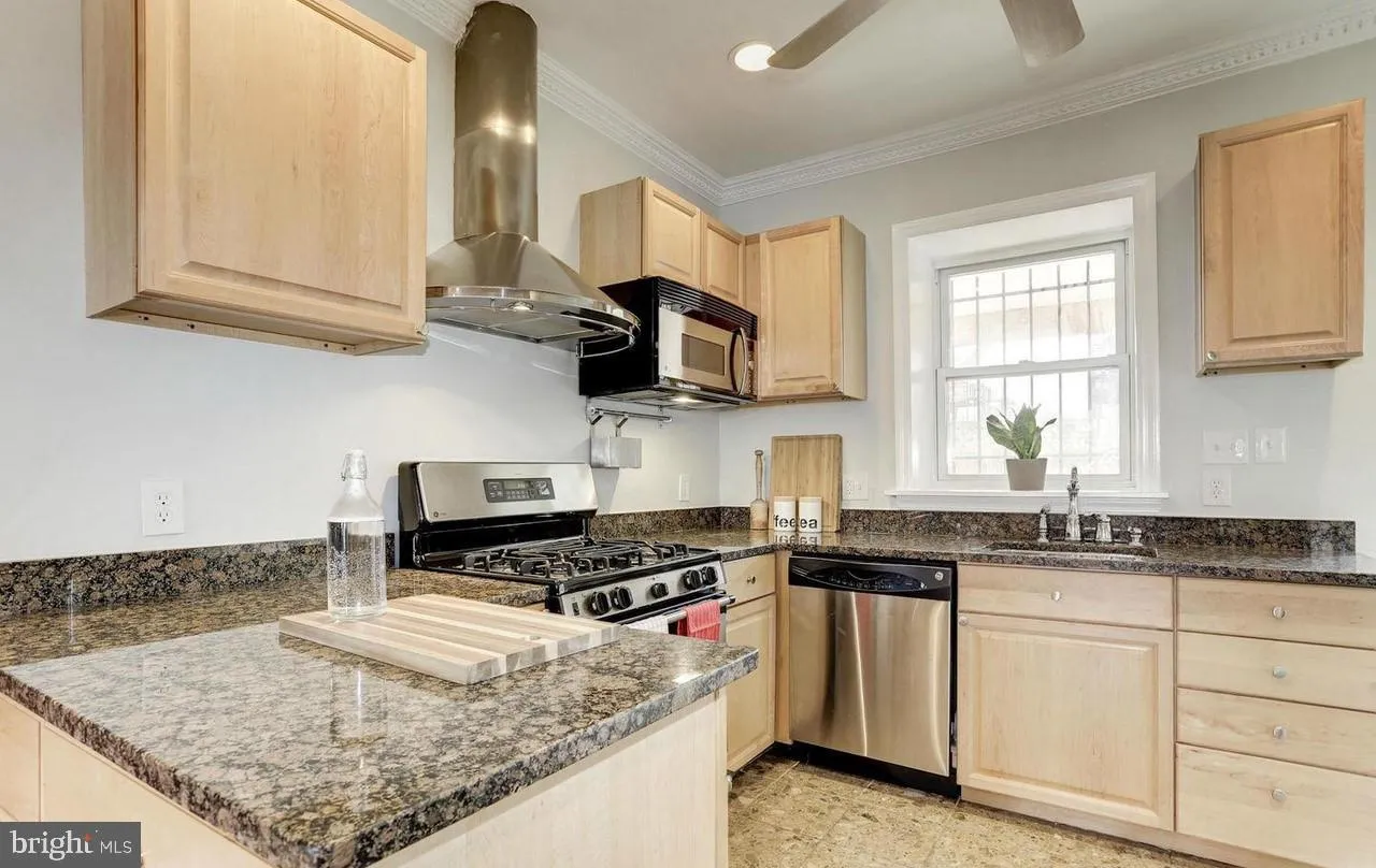 Additional image 24 of 1010 W Street NW, Washington, DC 20001