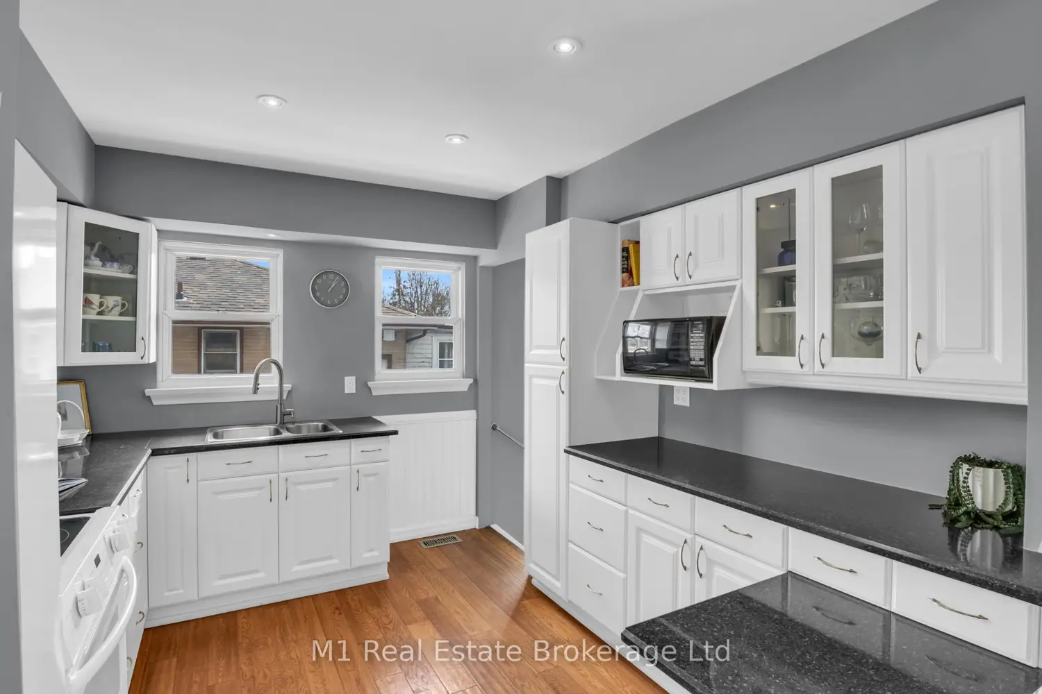148 Victoria Road photo 5
