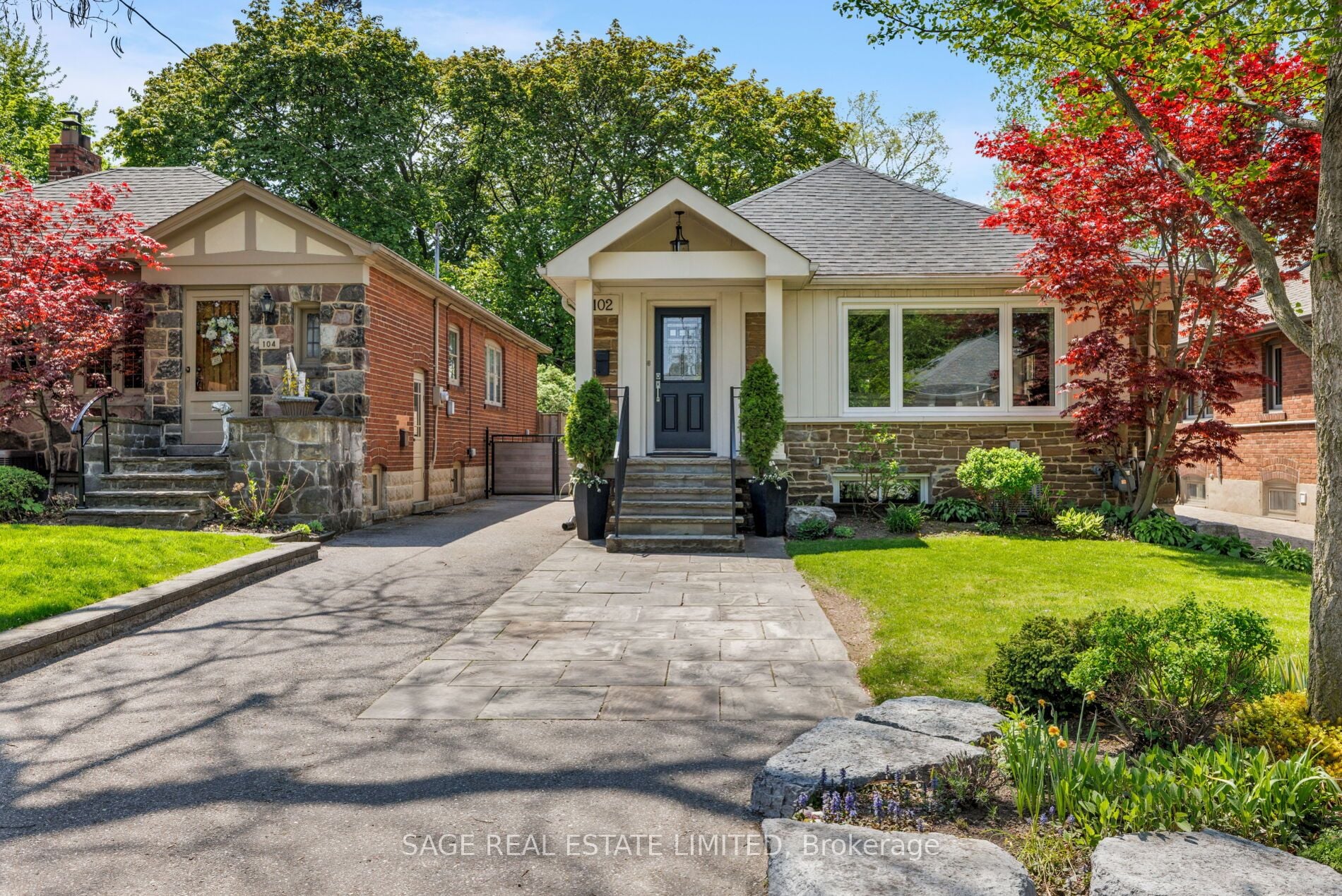 102 Humbervale Boulevard, Toronto, ON, M8Y 3P7