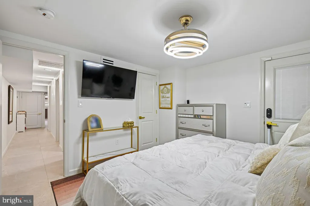 Additional image 8 of 20 Rhode Island Avenue NE Unit LOWER LEVEL Unit LOWER LEVE, Washington, DC 20002