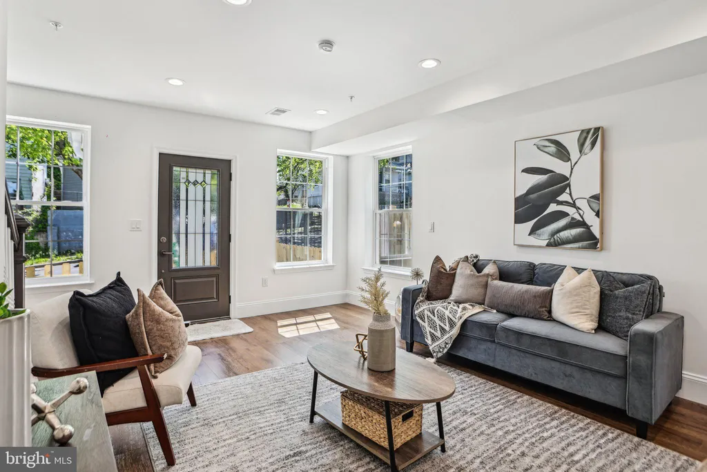 Additional image 12 of 322 56th Street NE, Washington, DC 20019