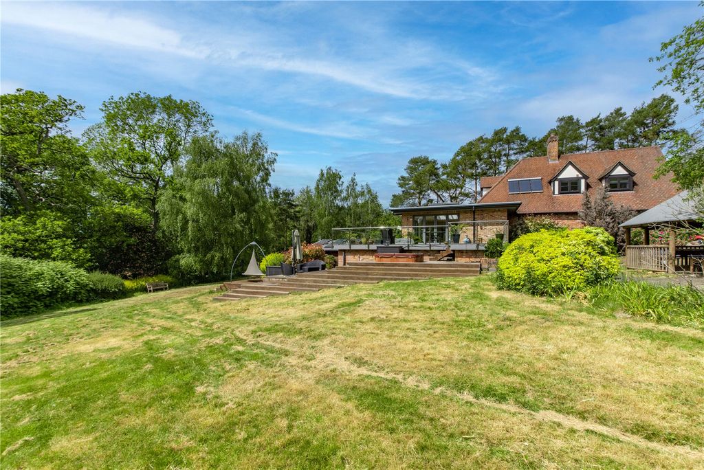 Additional image 19 of 5 bed detached house for saleSnelsmore Common, Newbury, Berkshire RG14
