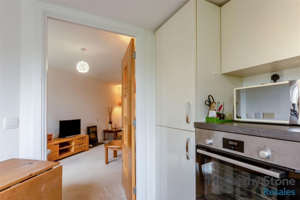 Additional image 8 of 1 bed flat for saleSaxon Gardens, Penn Street, Oakham, Rutland LE15