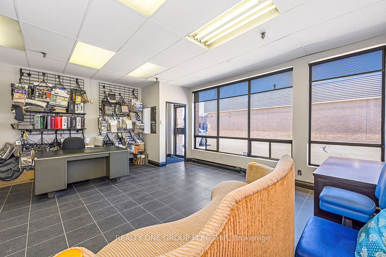 Additional image 3 of 17-7171 Torbram Road, Mississauga, ON, L4T 3W4