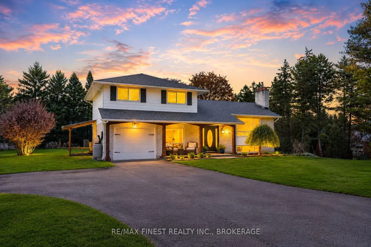 207 Meadow Crescent