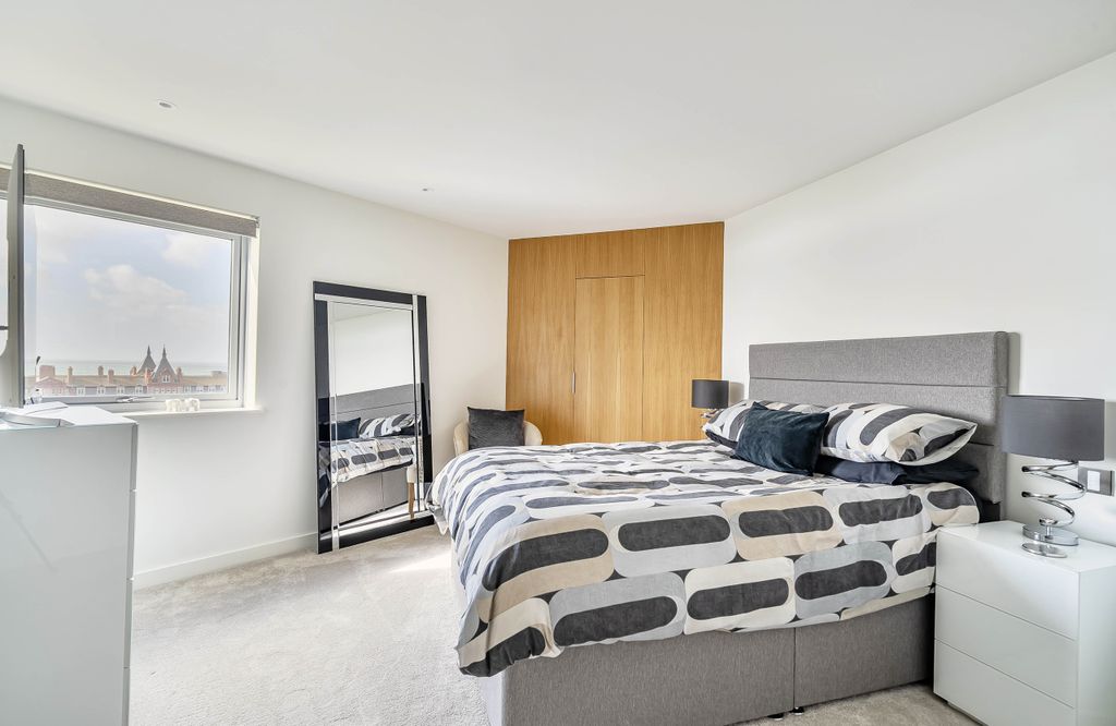 Additional image 12 of 4 bed flat for saleHeadland Road, Newquay, Cornwall TR7