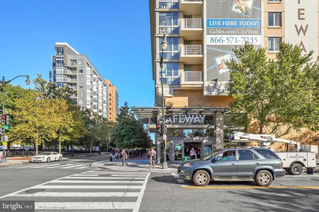 460 New York Ave NW Unit 405, Washington, DC 20001