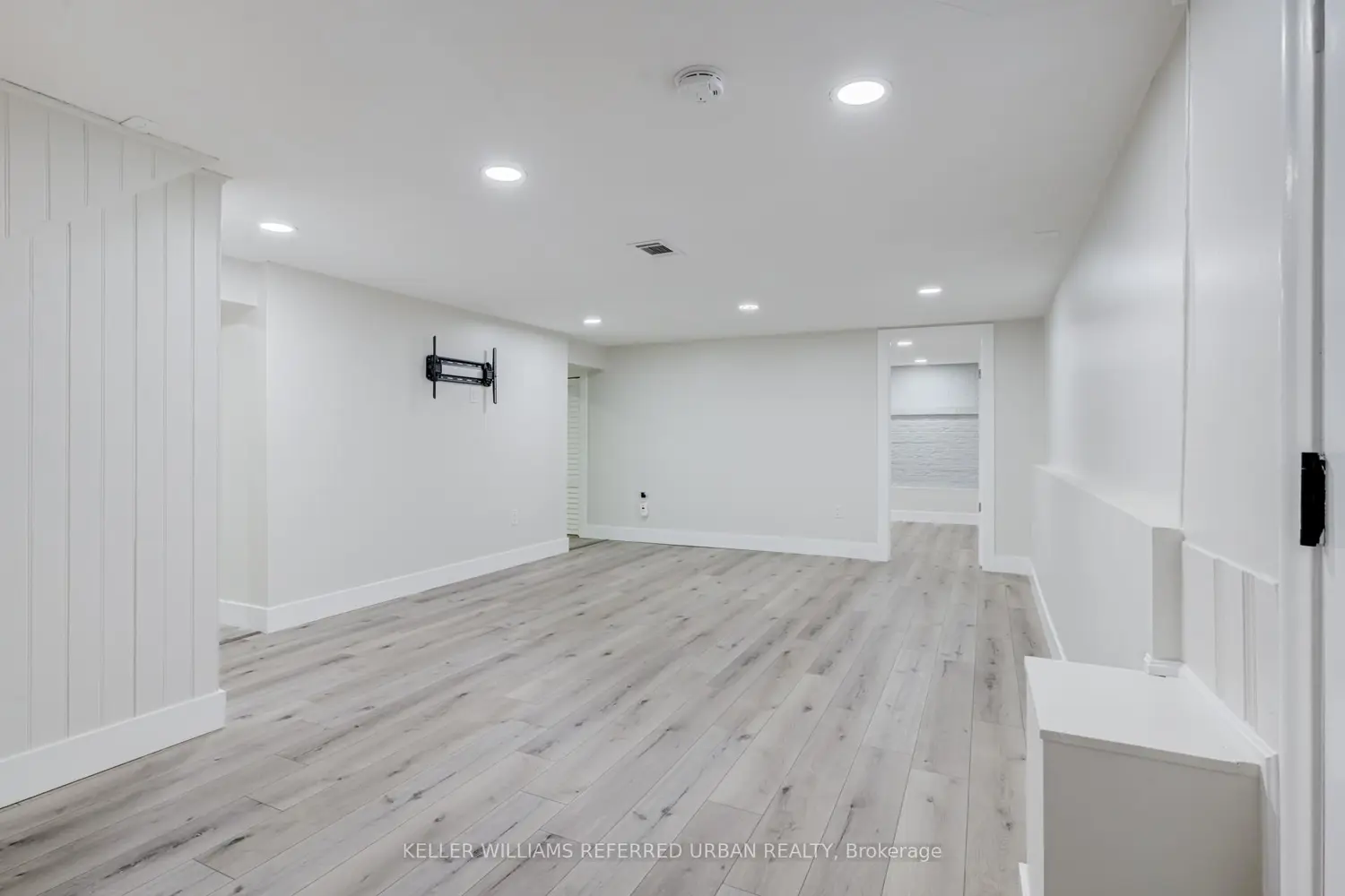 Additional image 8 of 98 Duncombe Drive