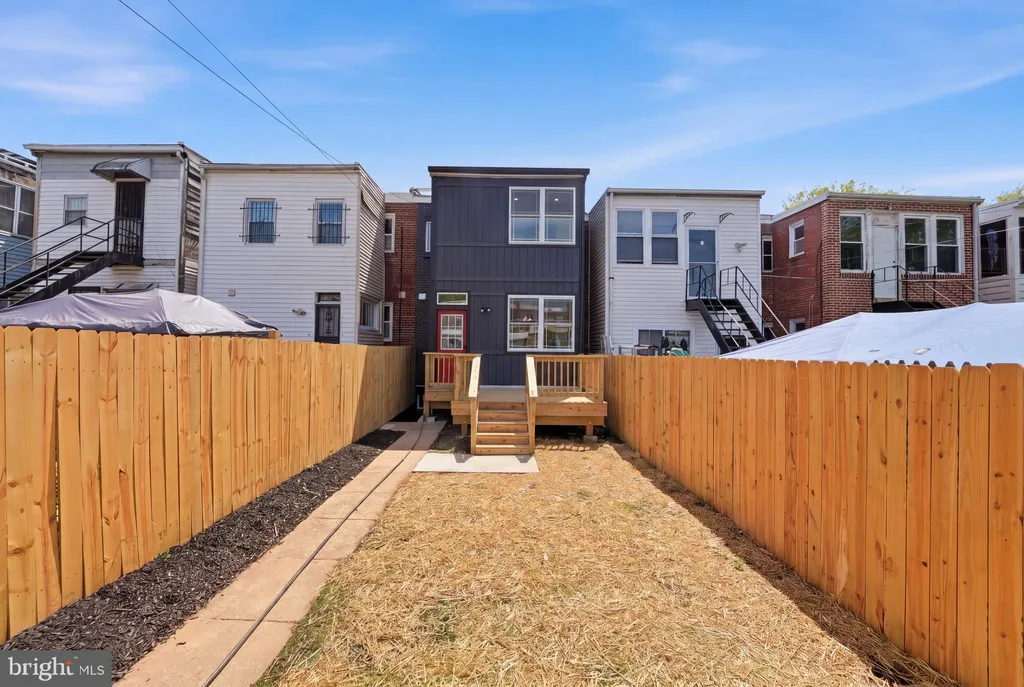 129 Hamilton Street NW, Washington, DC 20011