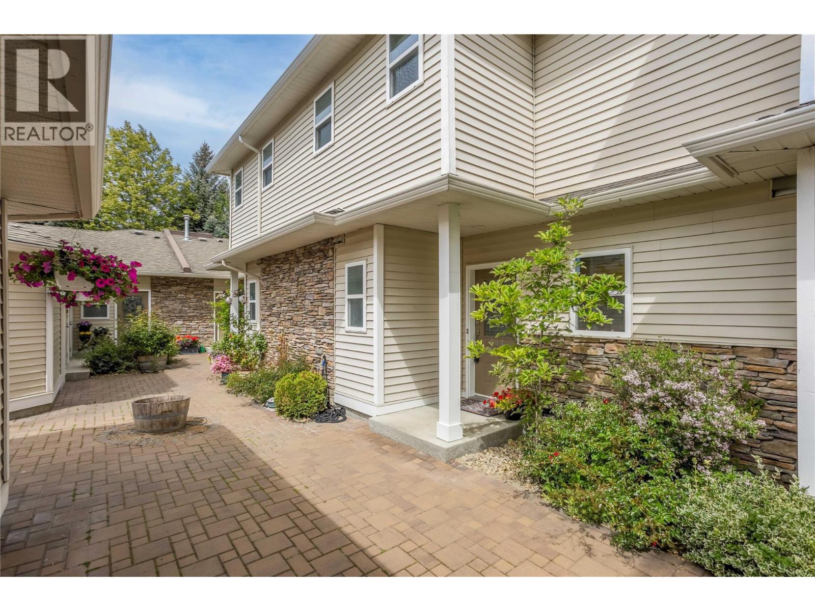 Additional image 2 of 104-4049 Lakeshore Road, Kelowna, BC, V1W1V7