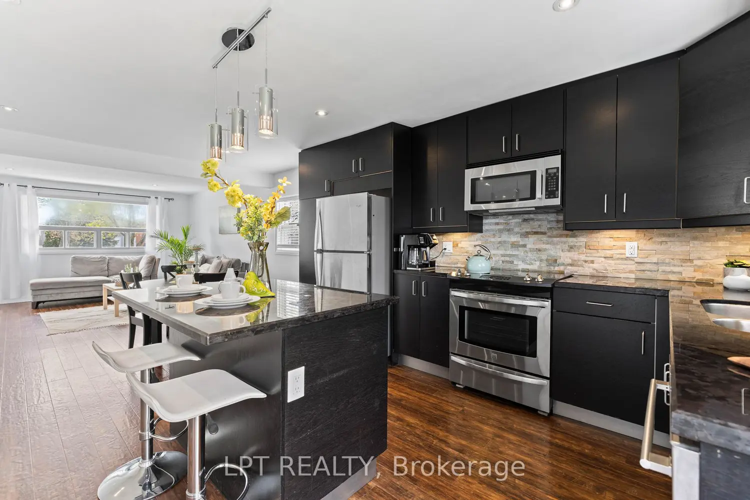 818 Poplar Avenue photo 4