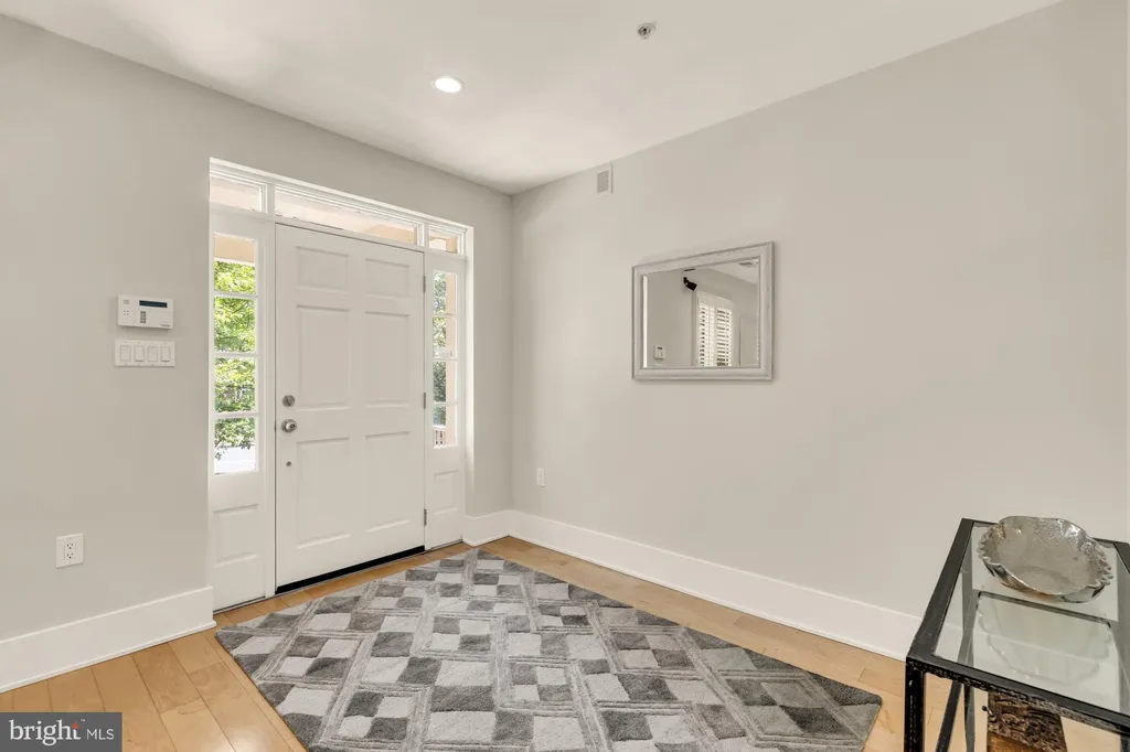 Additional image 5 of 2818 Connecticut Avenue NW Unit 7, Washington, DC 20008