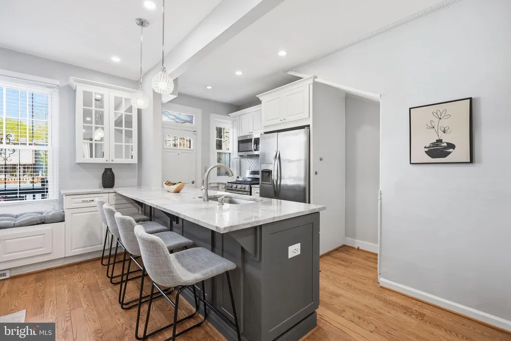 Additional image 9 of 1020 10th Street NE, Washington, DC 20002