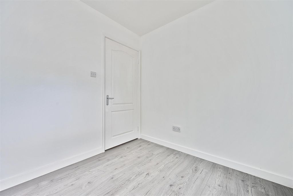 Additional image 10 of 3 bed flat for saleClydesdale Court, Motherwell ML1
