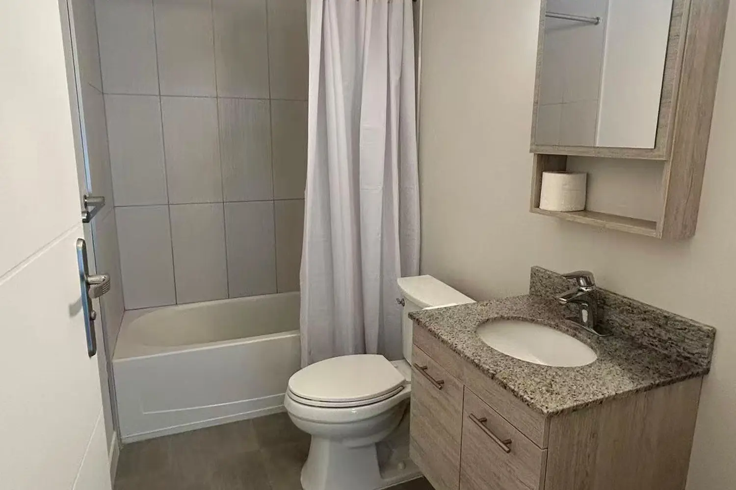 Additional image 11 of 251 Hemlock Street 615