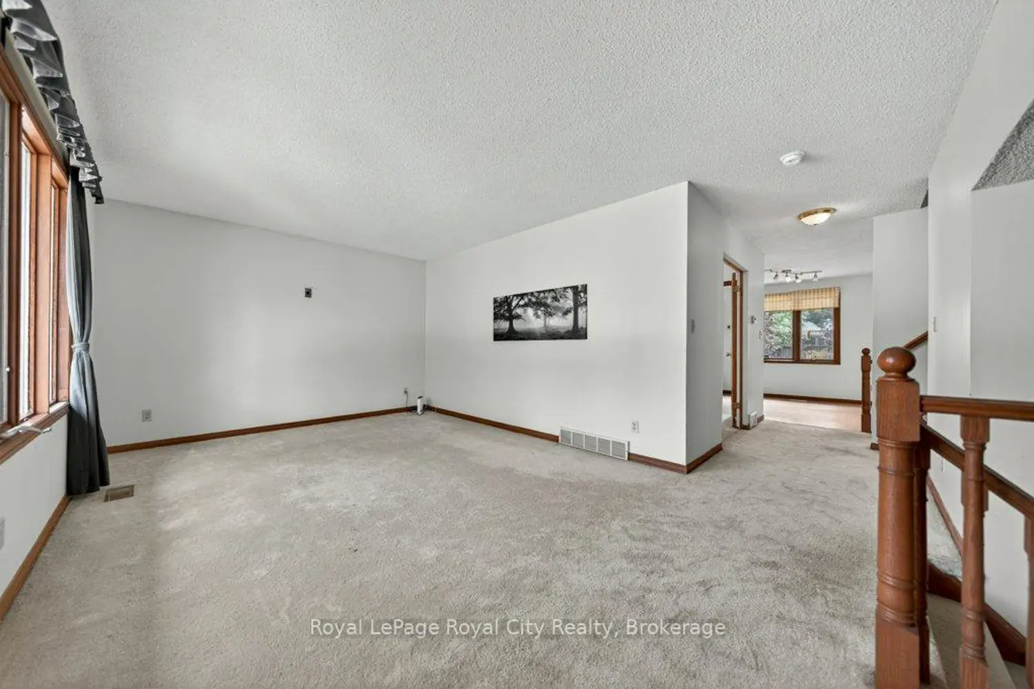 16 Mcelderry Road photo 4