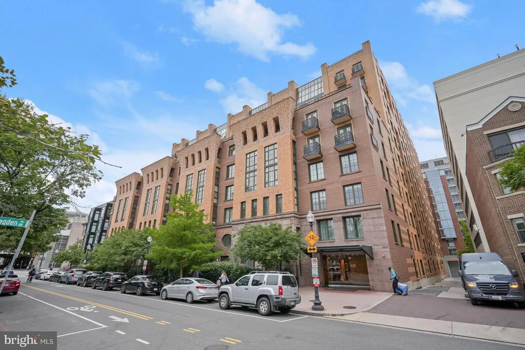 Additional image 24 of 910 M Street NW Unit 304, Washington, DC 20001