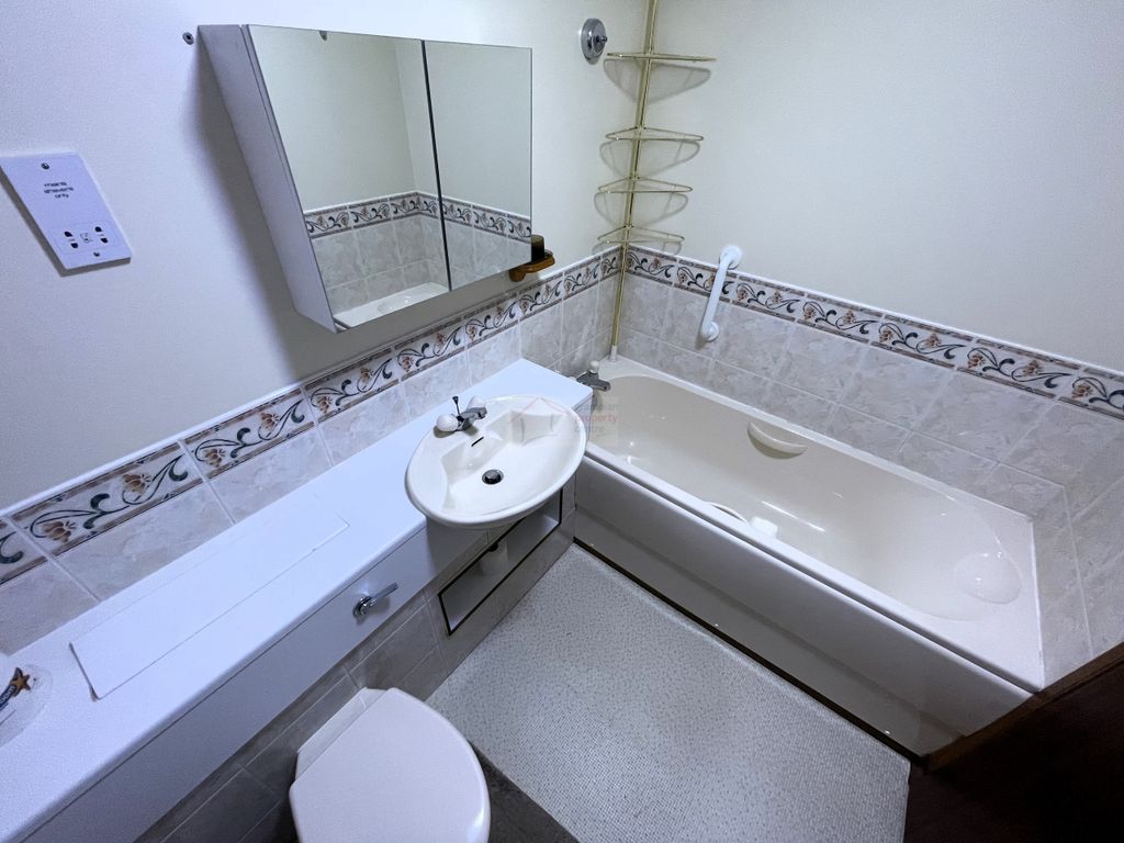 Additional image 13 of 2 bed flat for sale2 Invererne Gardens, Forres, Moray IV36