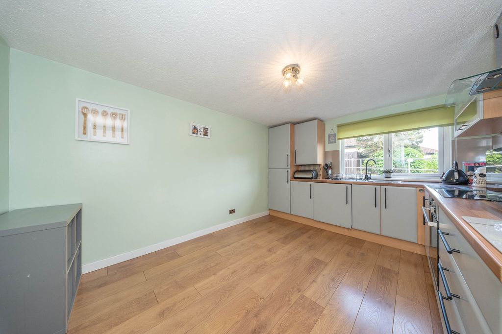Additional image 8 of 3 bed flat for saleLeven Walk, Craigshill, Livingston EH54