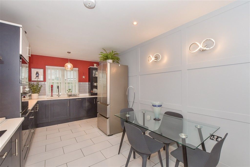 Additional image 6 of 4 bed terraced house for saleLaxton Walk, Kings Hill, West Malling, Kent ME19