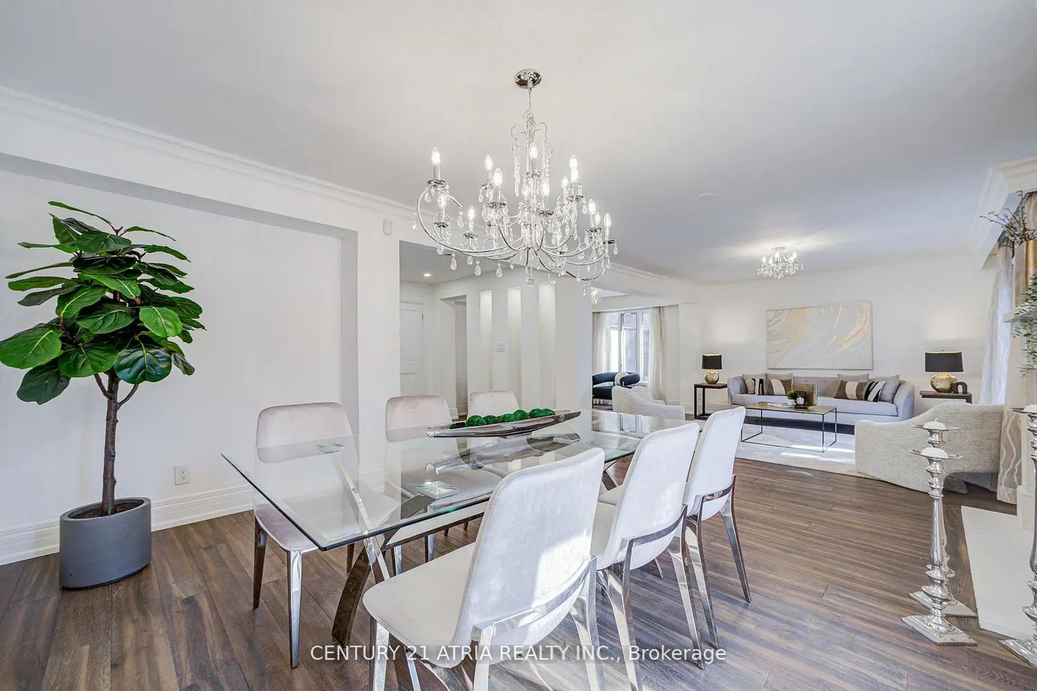 27 Denlow Boulevard photo 4