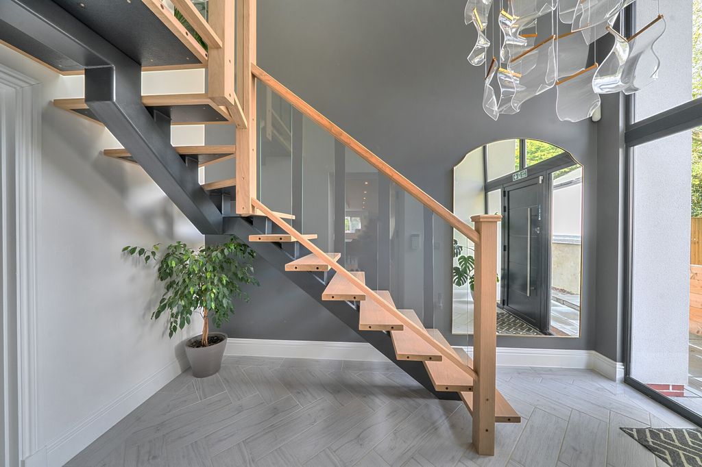 Additional image 12 of 4 bed detached house for saleFox Close, Oxford OX44