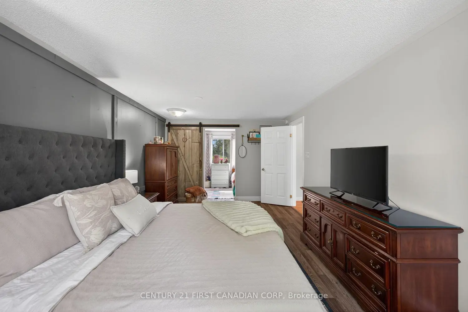 Additional image 8 of 10383 Ilderton Road