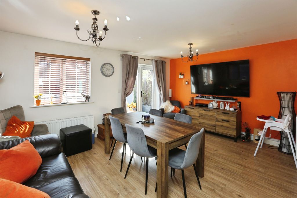 Additional image 2 of 5 bed semi-detached house for saleWatson Court, Hedge End, Southampton SO30