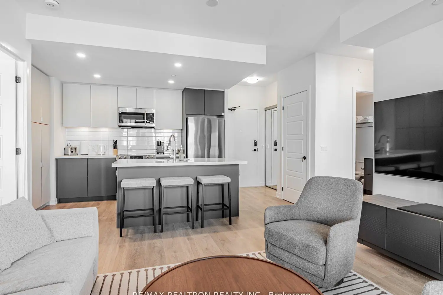 Additional image 6 of 415 Sea Ray Avenue 354