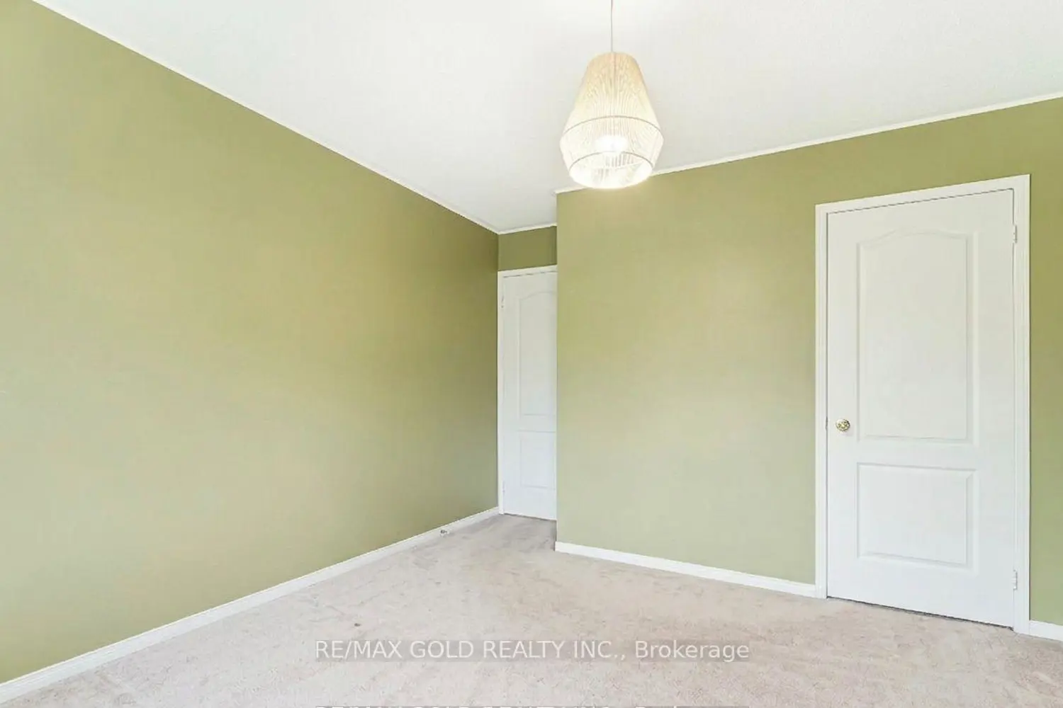 Additional image 10 of 2441 Capilano Crescent